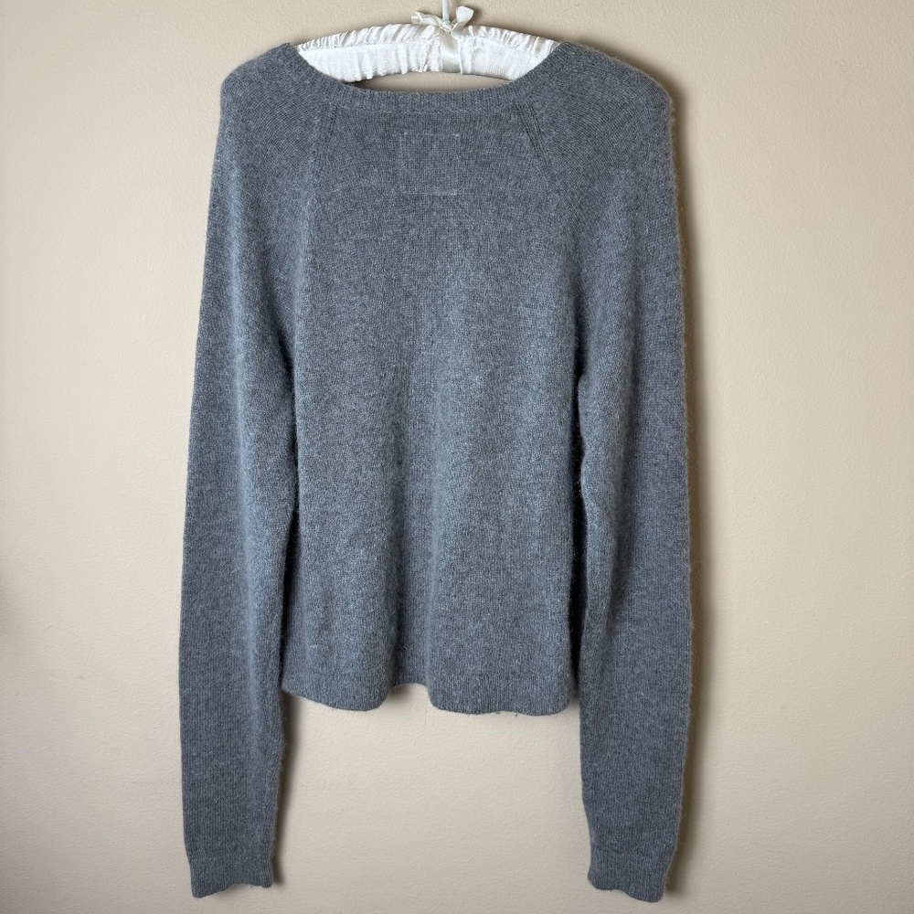 Abercrombie & Fitch Sweater Womens Large Rabbit Hair Gray Crewneck Shirt 2010s - Picture 2 of 8